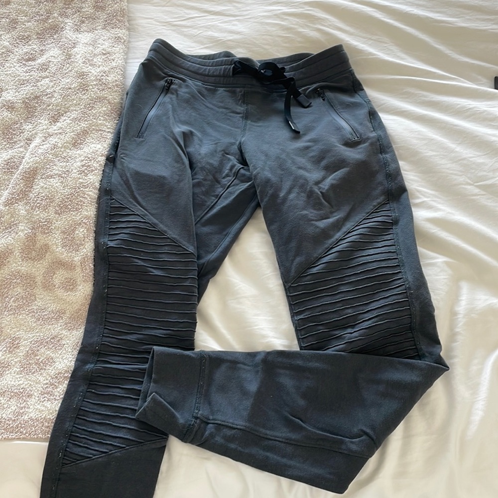 ALo moto sweats